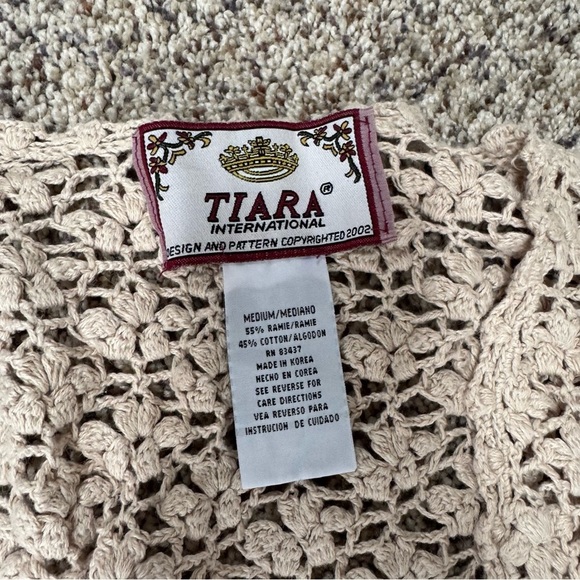 Tiara Cream Cardigan with Textured Knit Design - Picture 2 of 4